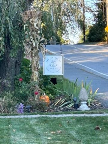 The Inn Crowd Bed And Breakfast Holden Extérieur photo