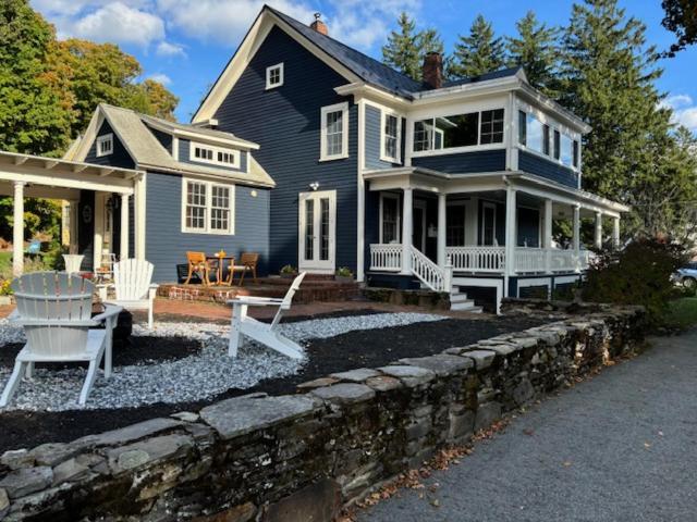 The Inn Crowd Bed And Breakfast Holden Extérieur photo
